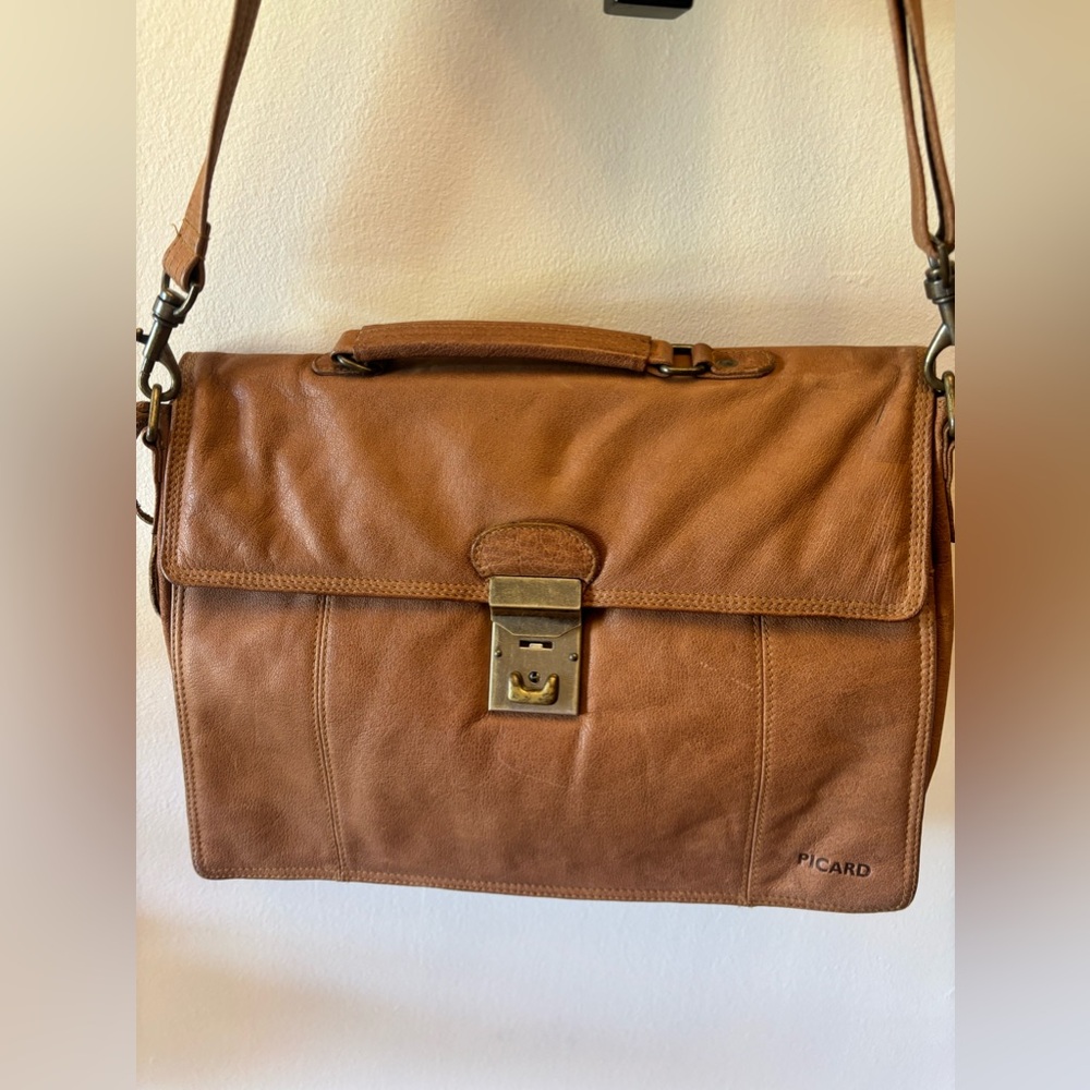 Picard-Buffalo Leather Business/ laptop -Tan Shoulder Bag- With key attached.